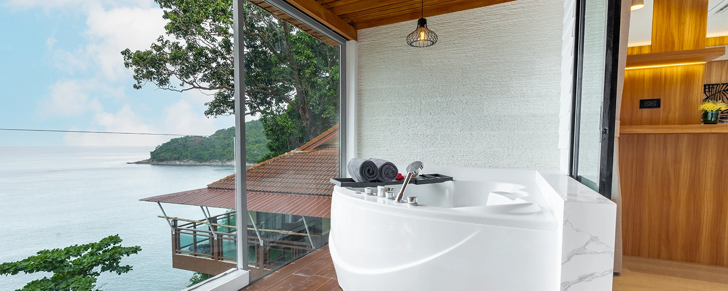 Deluxe Jacuzzi Ocean View